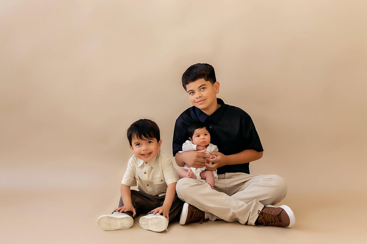 Tacoma Family Portraits with Newborn