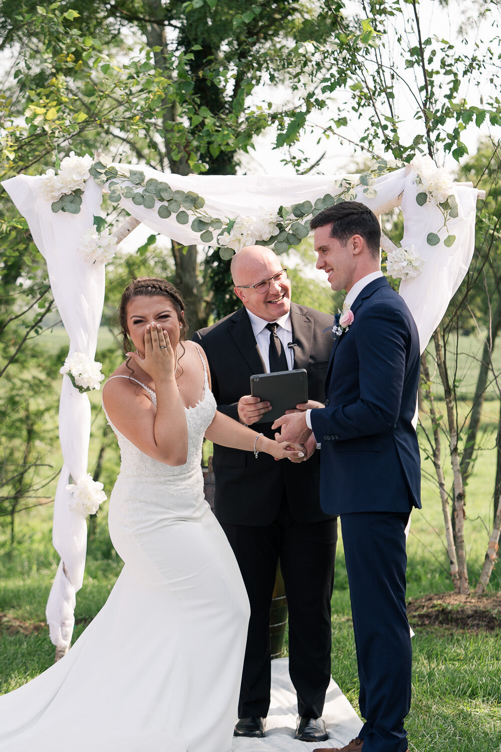bride-groom-wedding-ceremony-joy-1