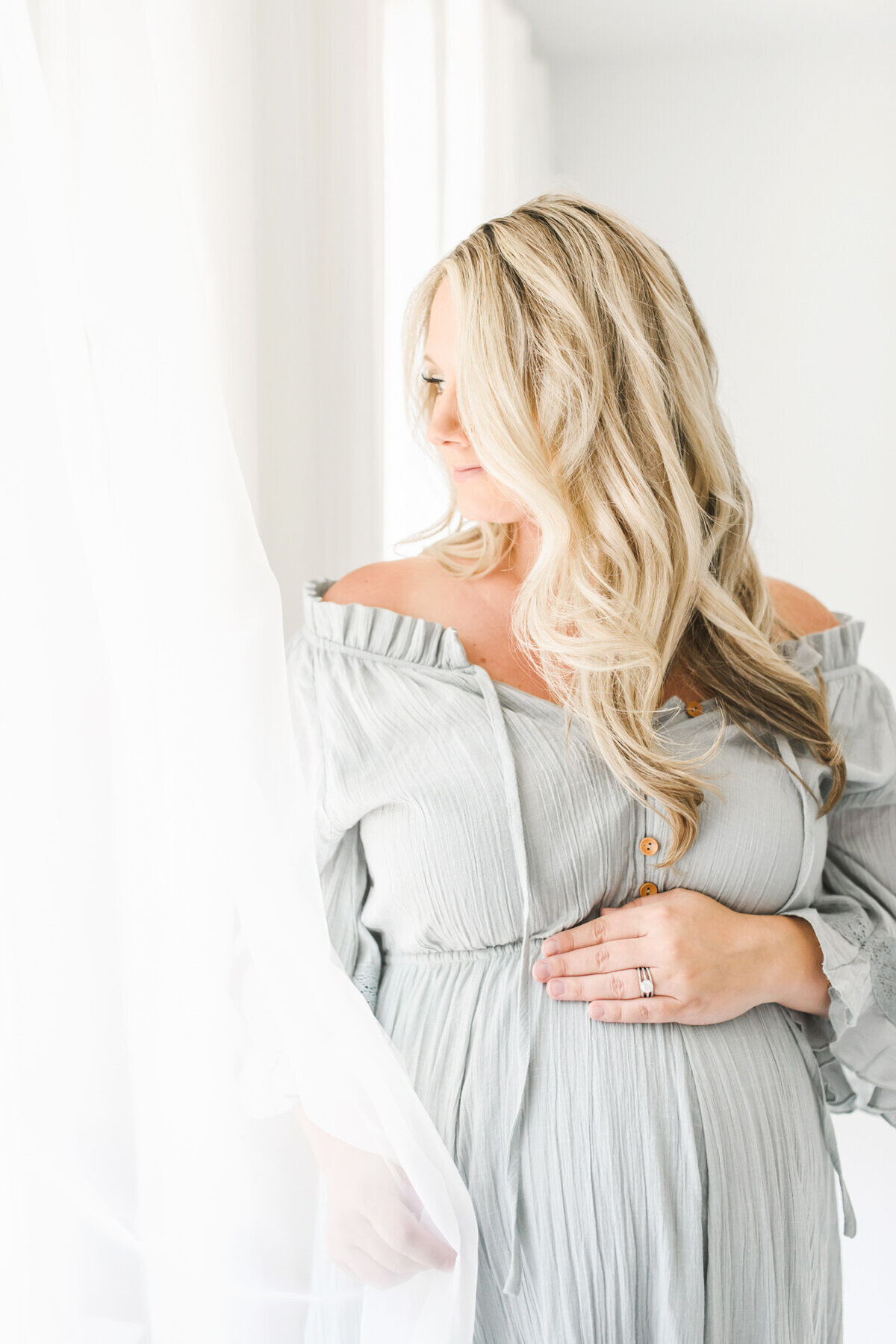 Light-Airy-Maternity-Session-29