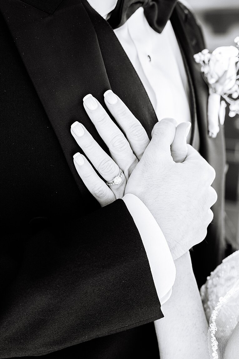 Warwick-hotel-Allerton-Chicago-wedding-photographer_0015