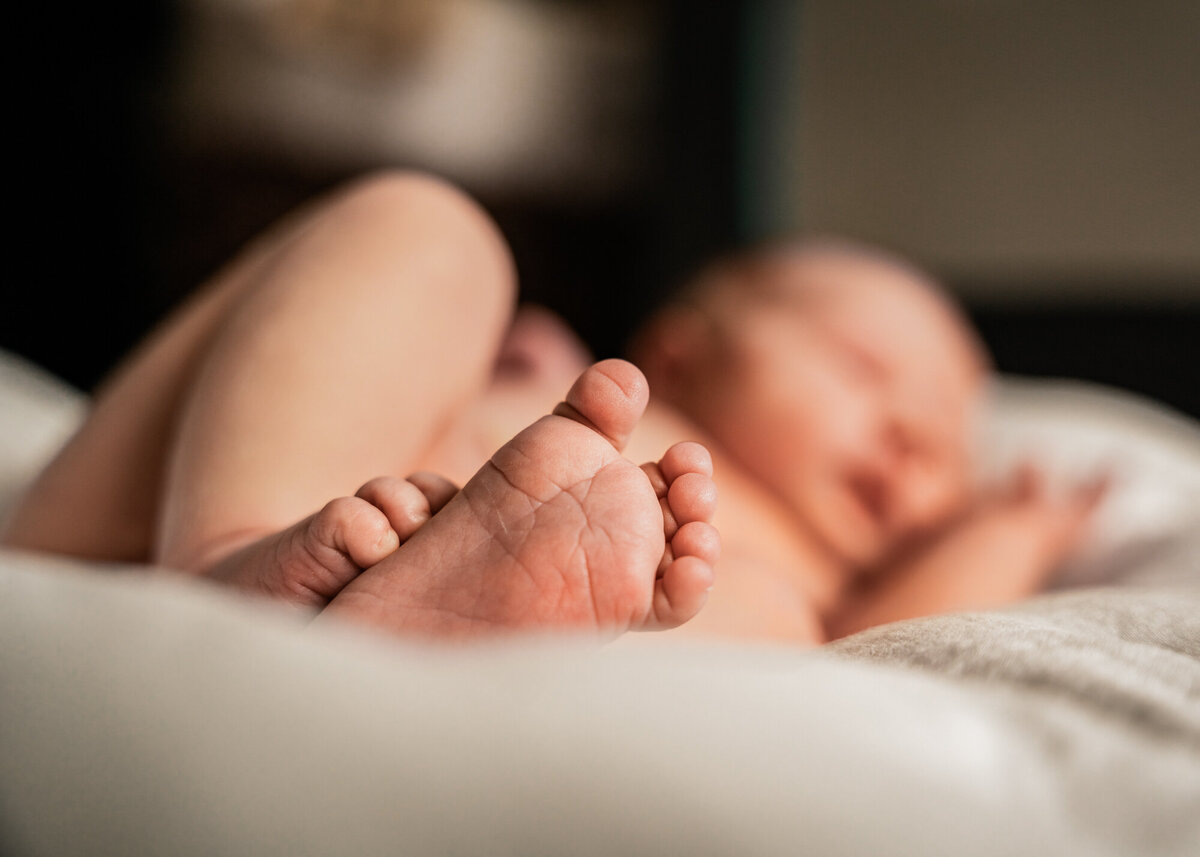 Birth Story Studio Minneapolis St. Paul Maple Grove Twin Cities Minnesota Newborn Maternity Birth Family Photography Photographer Stephanie Lecker - WEB-11
