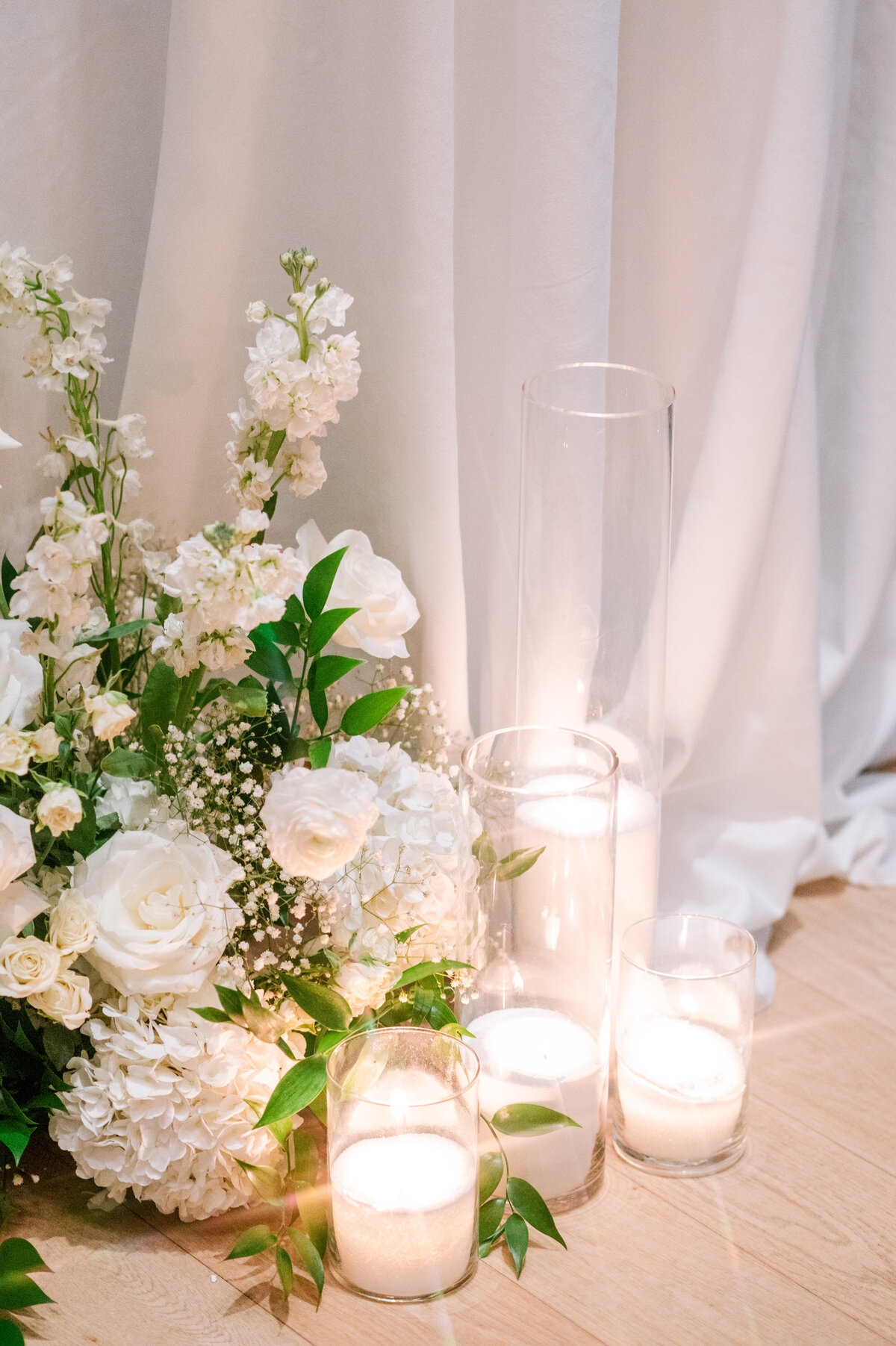 1522 Pascale and Nicolas NAC OBorn Room Wedding Downtown_Ottawa_Photography by Emma