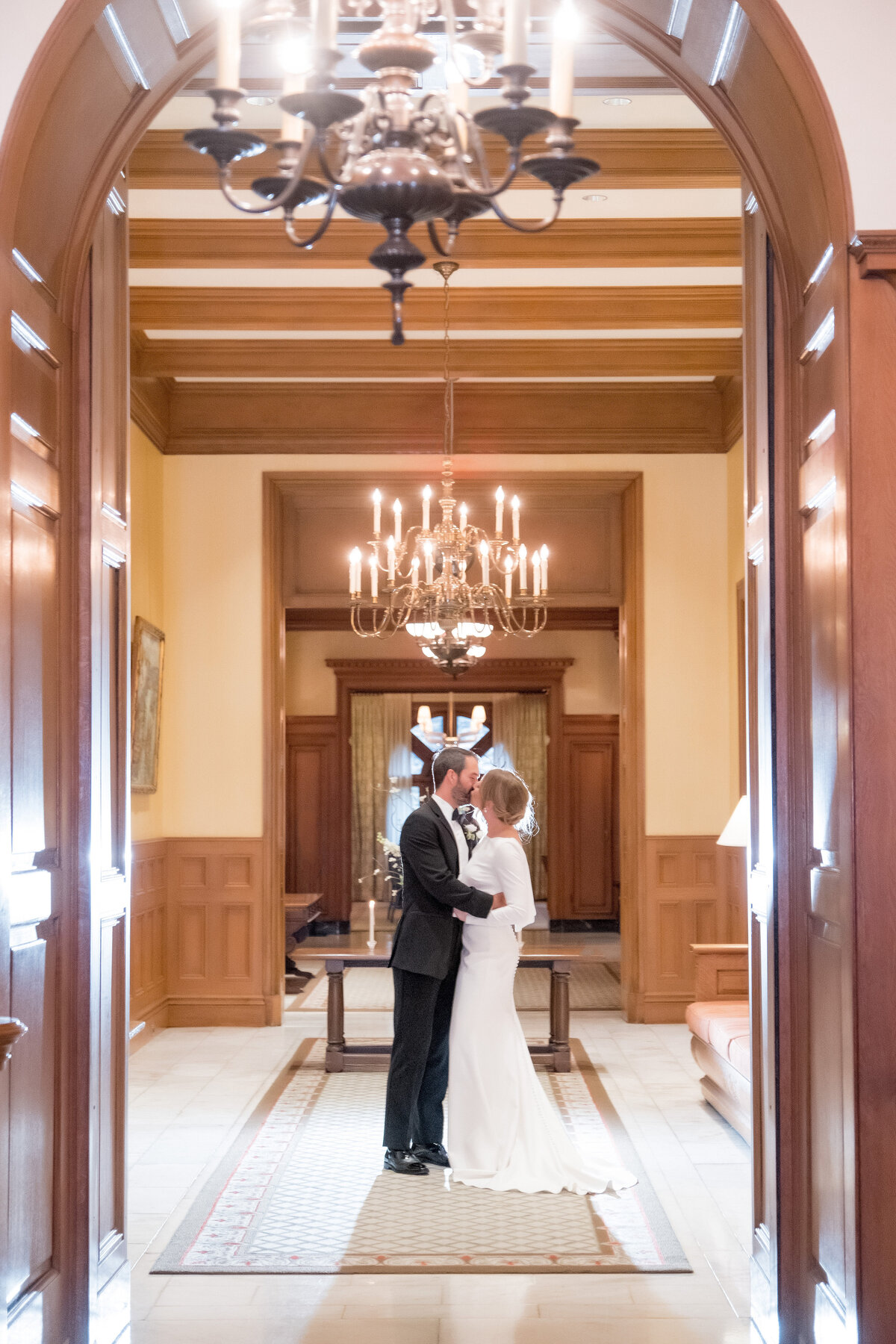 wedding portraits in hallway of the duquesne club pittsburgh
