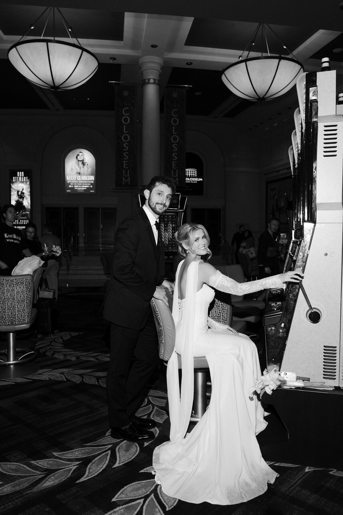 66_riskyexposure_maddie-noah_las-vegas-elopement-photography