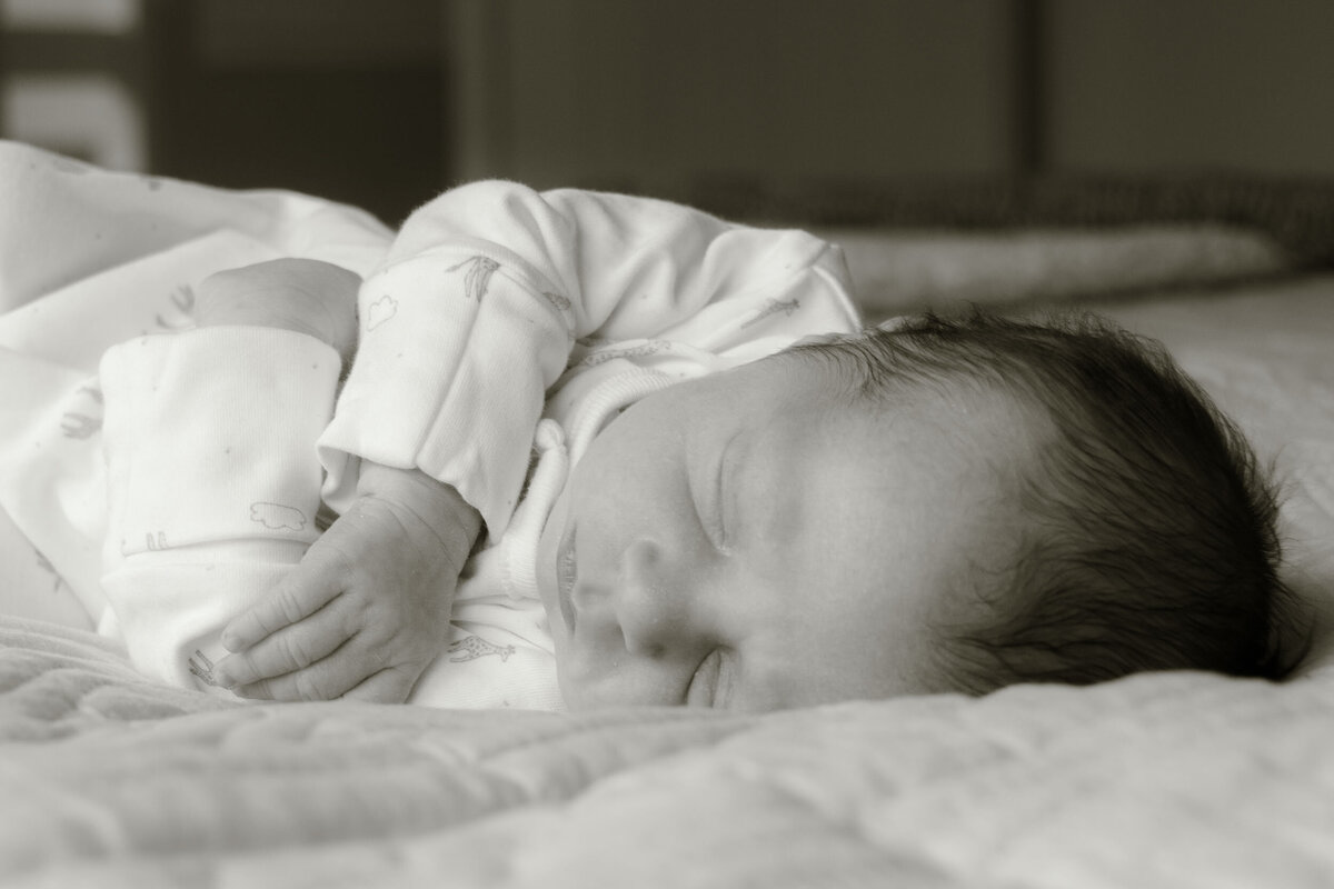 newborn-photoshoot-worcestershire-117