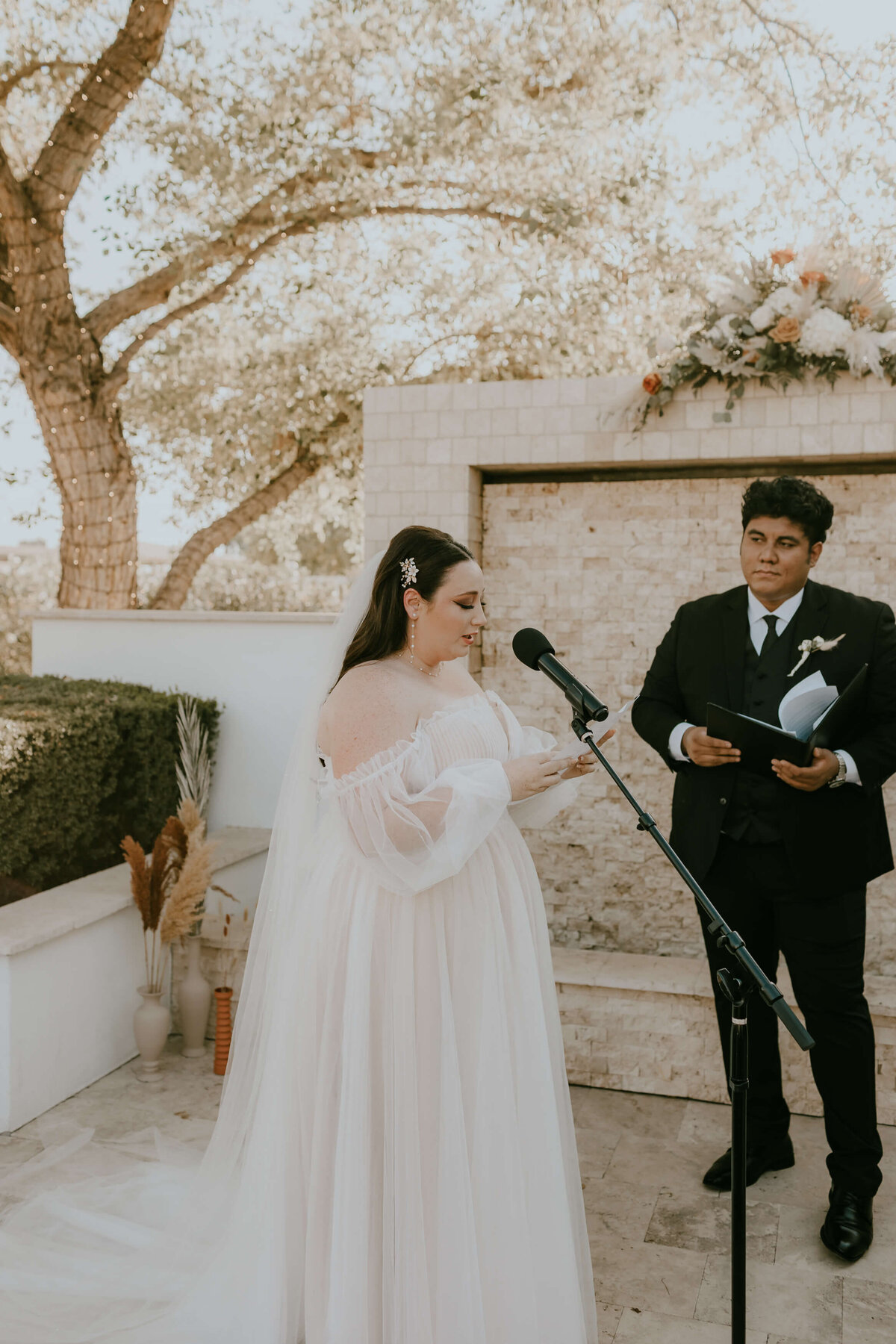 Lindsay-Grove-Wedding-Phoenix-Arizona-OliviaHopePhotography--9