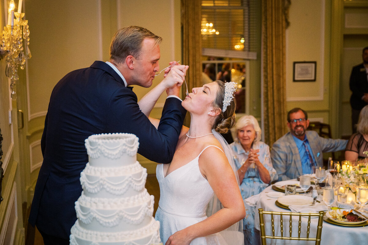 Farmington Country Club Wedding Photographer - Hunter and Sarah Photography-88