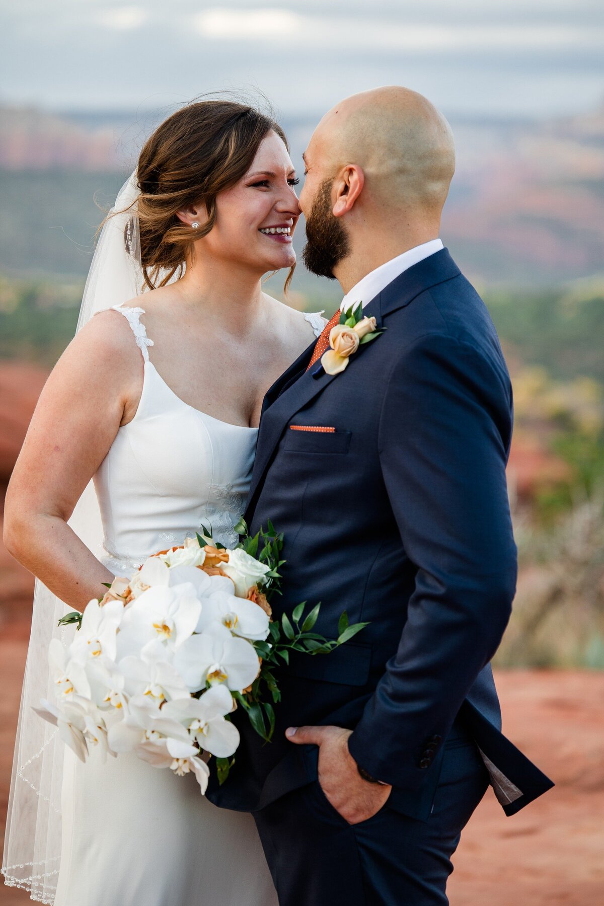 Yavapai_Vista_Point_Sedona_Arizona_Danielle_Holman_Wedding_Photography_0016
