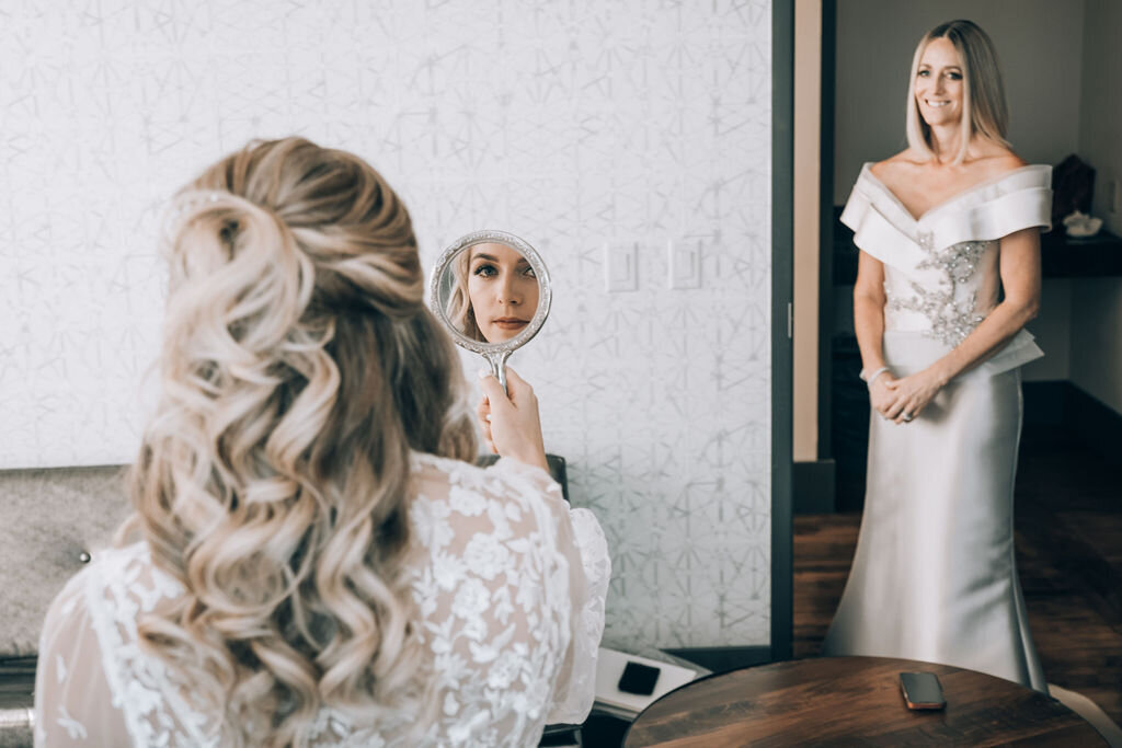 Lady Vamp Artistry Minneapolis St. Paul Twin Cities Minnesota Wedding Engagement Editorial Bridal Fashion Hair and Makeup Artists LV Studio Rental 6