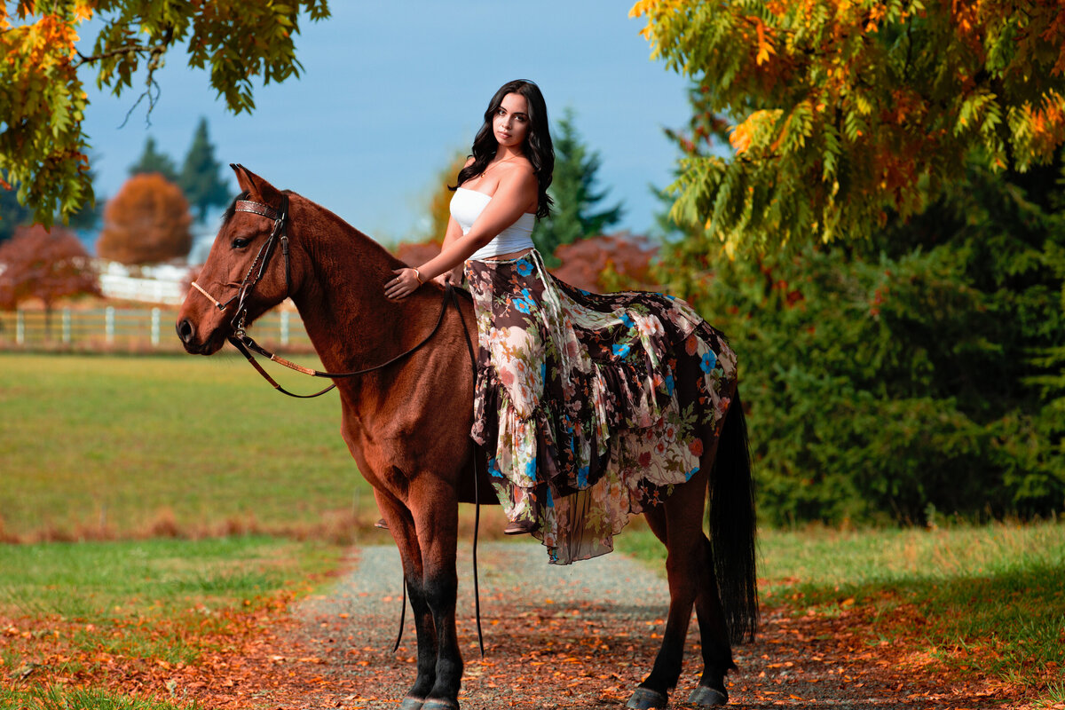 Snoqualmie-Valley-Senior-Portraits-(12 of 22)