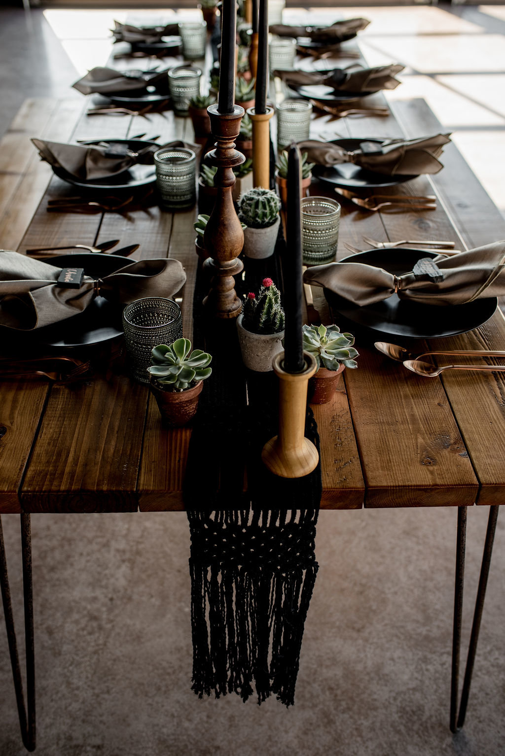 ModernDesertBohemianWedding--SkagitWeddingPhotographer--BertelsenWineryWeddingPhotography--Jeff+RebeccaPhotography(40of192)