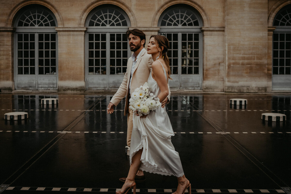 Hochwertig-heiraten-in-Paris-in-hochzeitskleid-Alarobe-von-LeafandLace-Bridal-fotografiert-durch-Japeg-Photo-und-Film-26