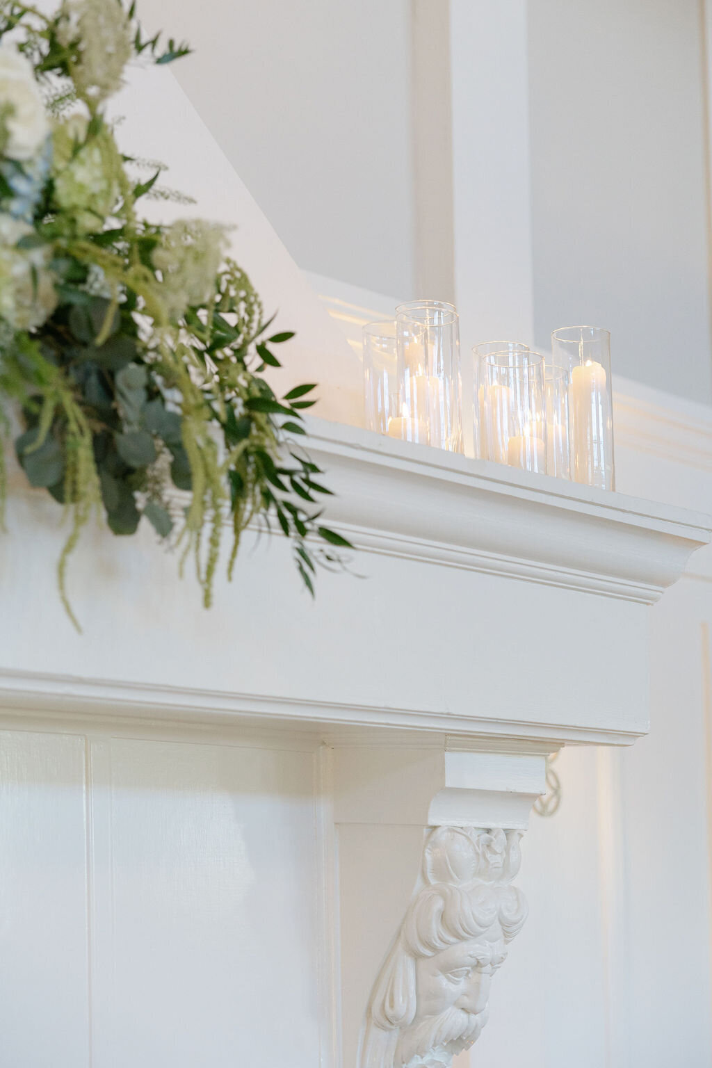 wedding-ceremony-candles-at-the-springfield-country-club