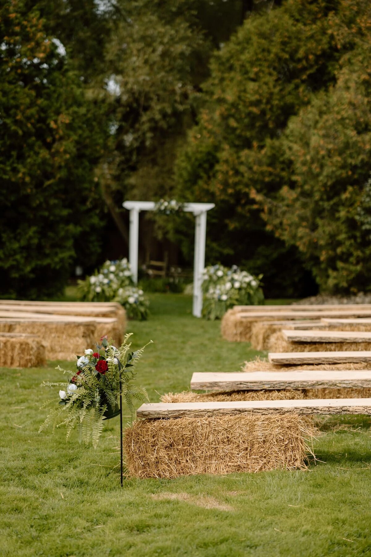 G&T Backyard Wedding Flowers Mapleton Acres5
