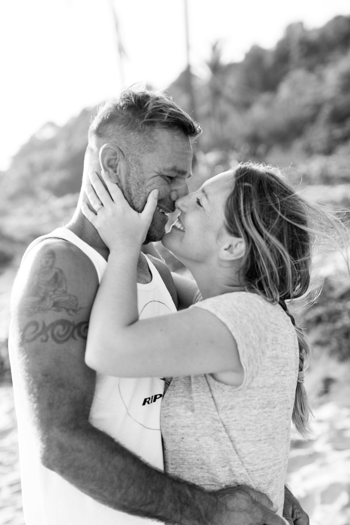 RomanticSunriseAnniversaryPhotosPraiadaPipaBrazil_JessicaHuntPhotography11