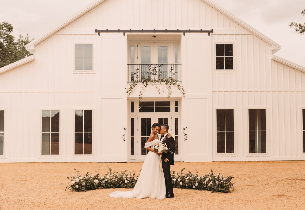 Ivy Rose Barn1871