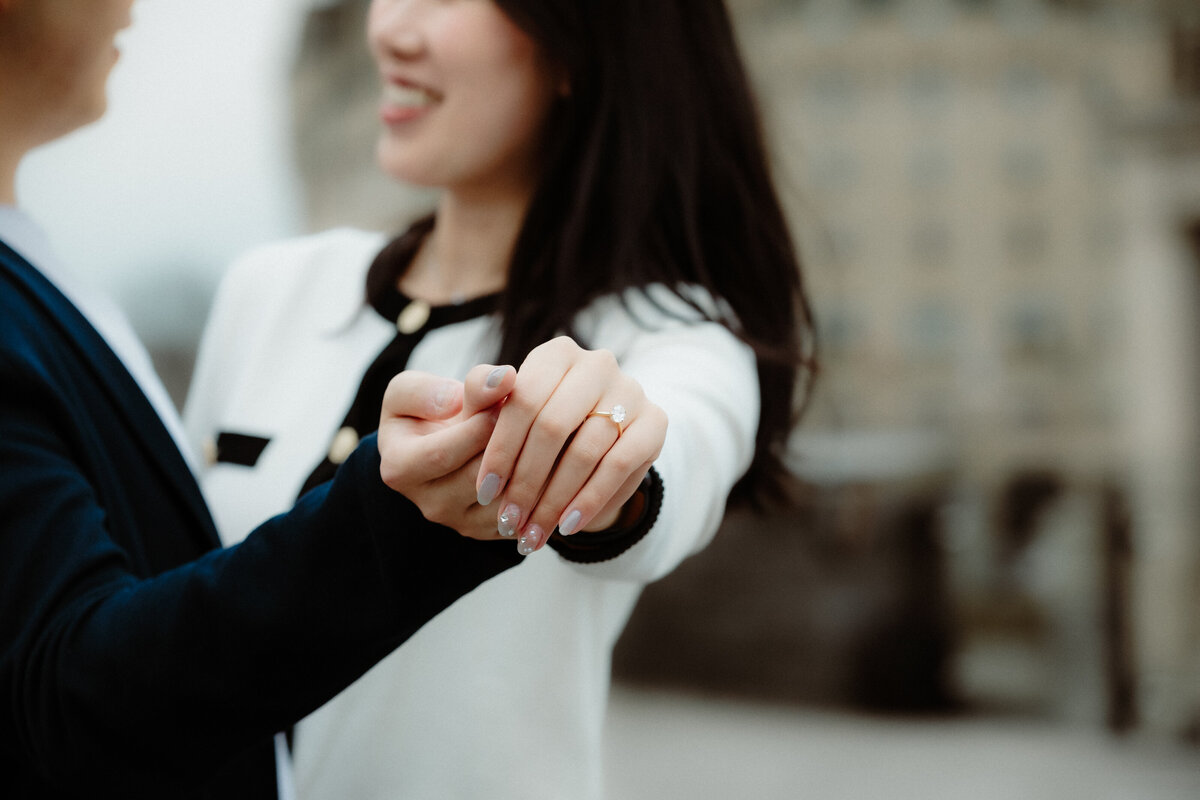 surprise proposal portrait downtown ottawa