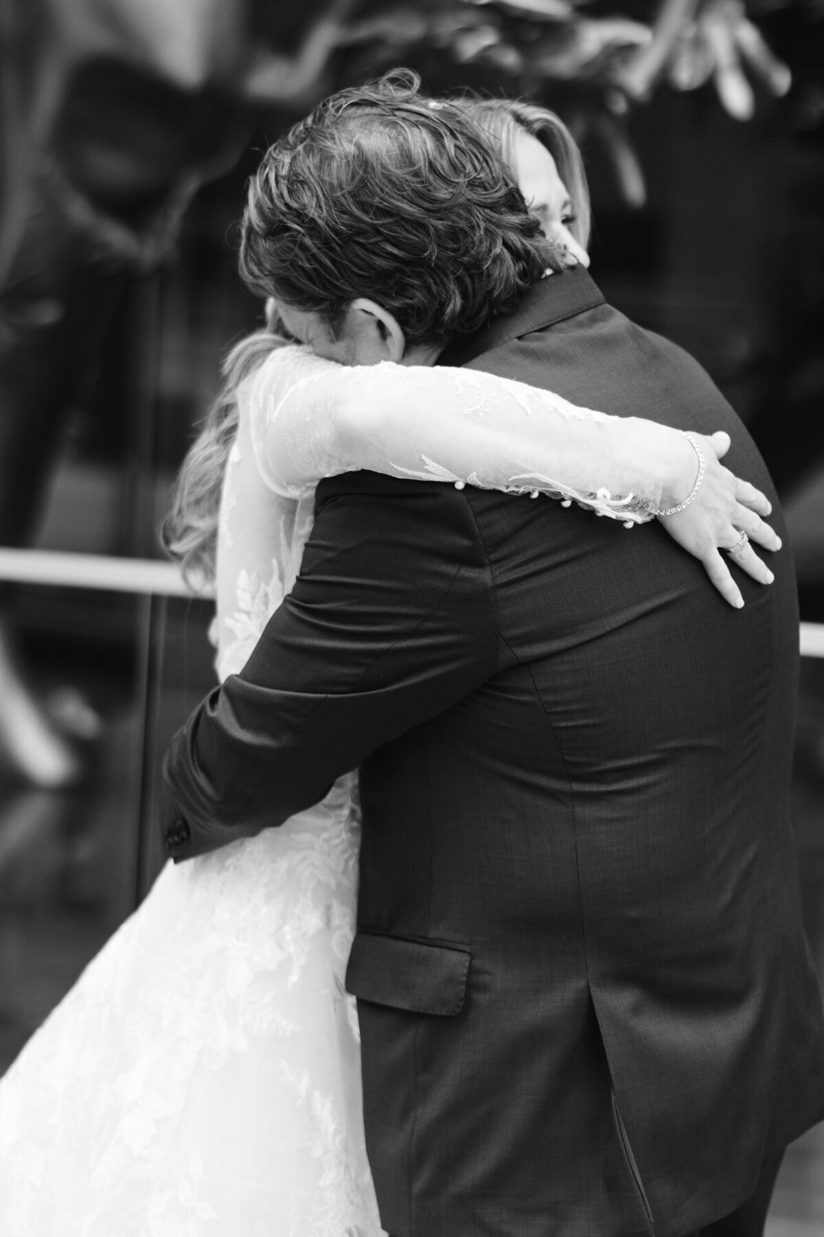 Shangri-La-Hotel-Toronto-Wedding_Editorial-Wedding-Photographer0022