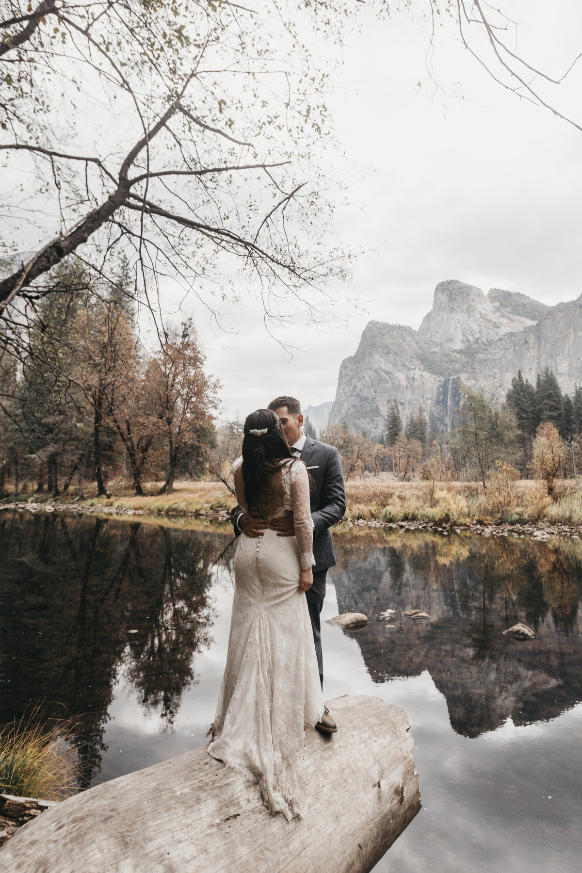 athena-and-camron-how-to-elope-in-yosemite-valley-lower-valley-woods3
