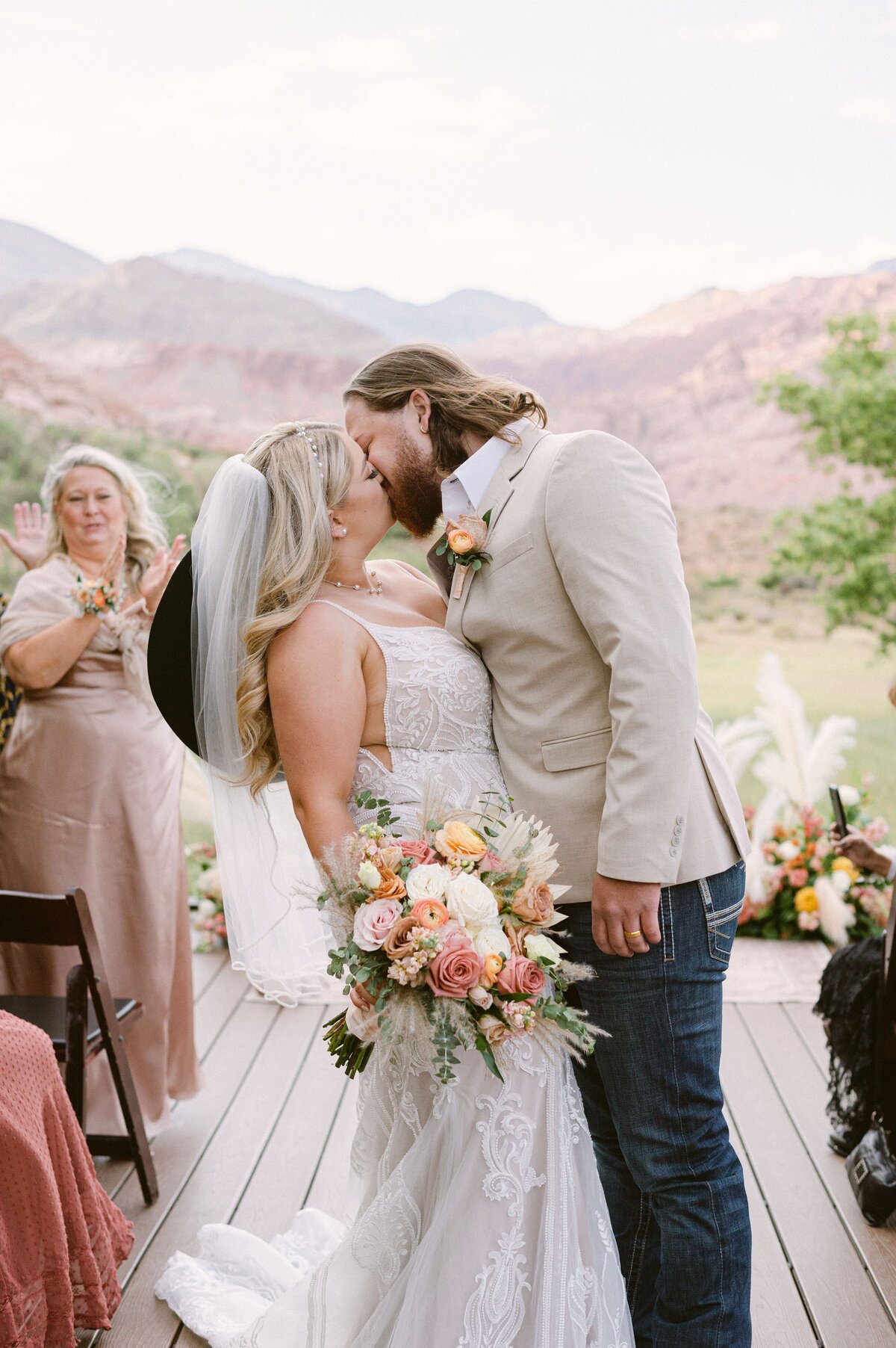 red rock canyon wedding