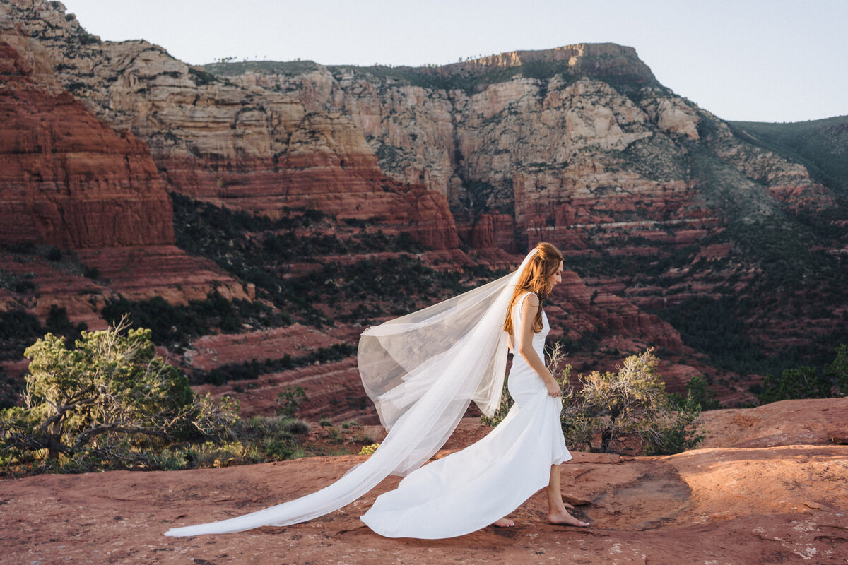Sedona Bride barefoot in the red rocs