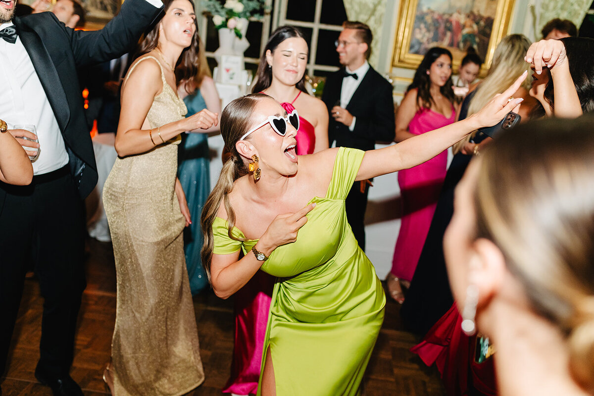 MorganeBallPhotography-Wedding-ChateauChamplatreux-SandyDavid-13-Party-163-4422_websize