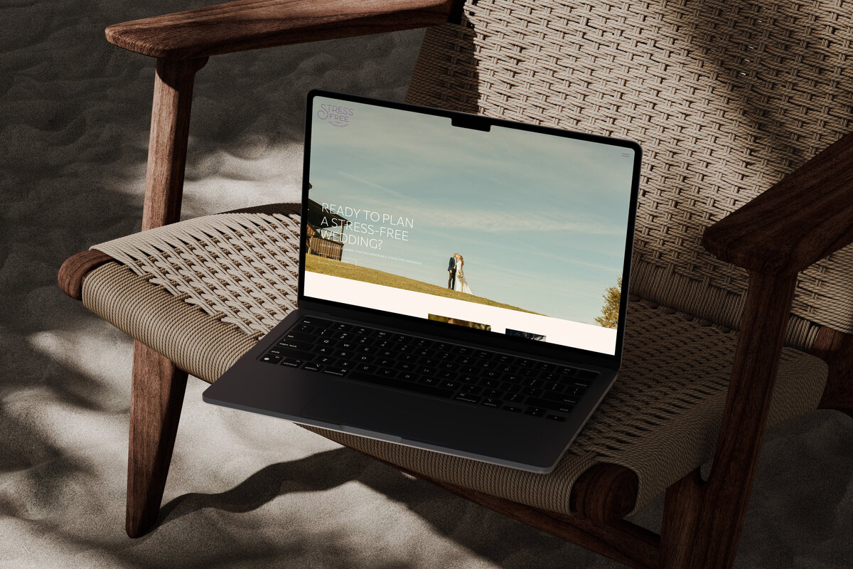 01_MacBook-Air-M2_Mockup