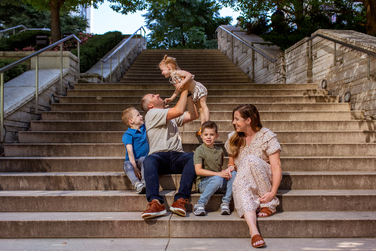 Lifestyle family photoshoot in Chicago at sunset.