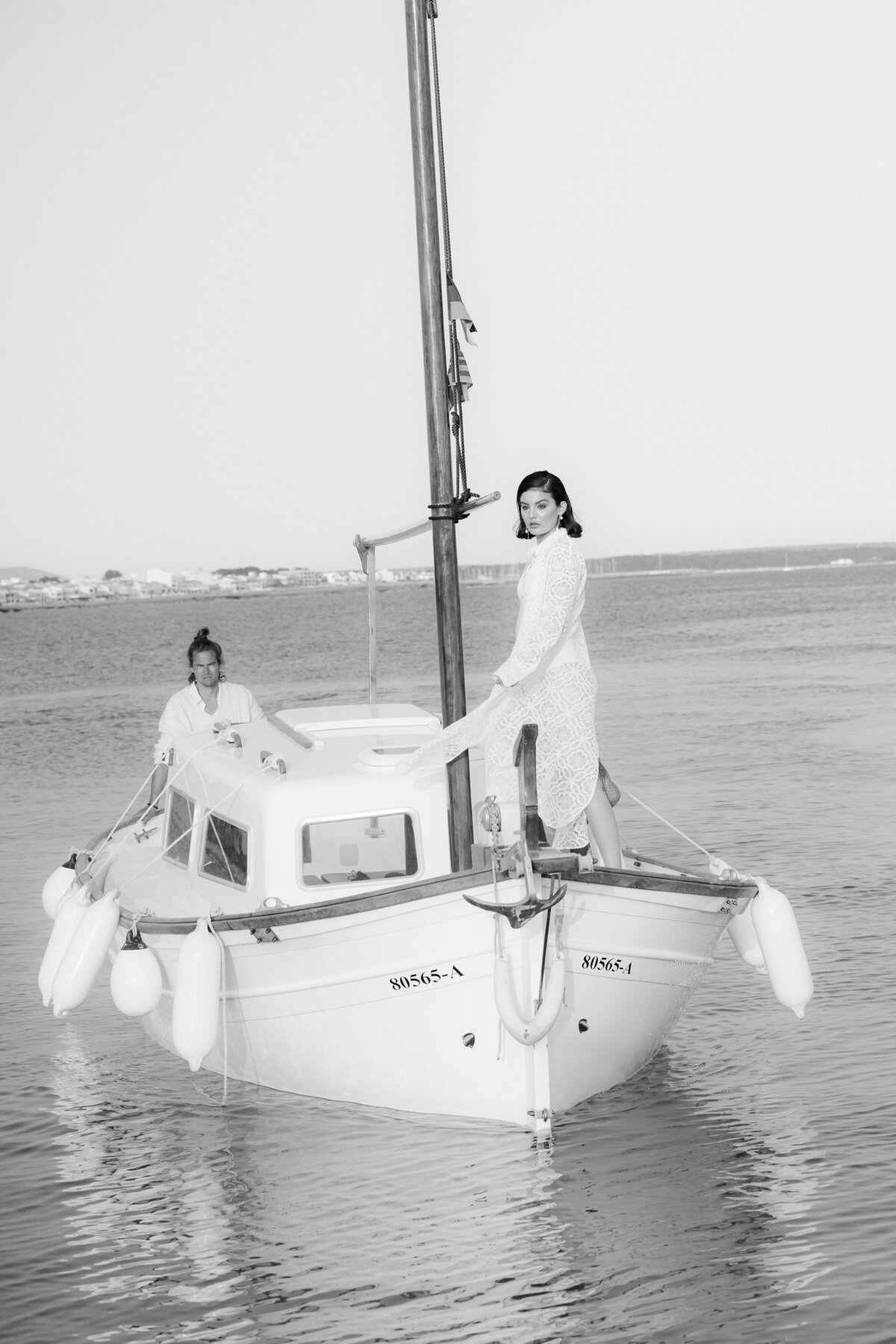 kaviar-gauche-honeymoon-editorial-boat