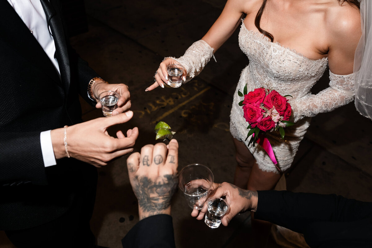 90riskyexposure_alexis-tyler_las-vegas-elopement-photography