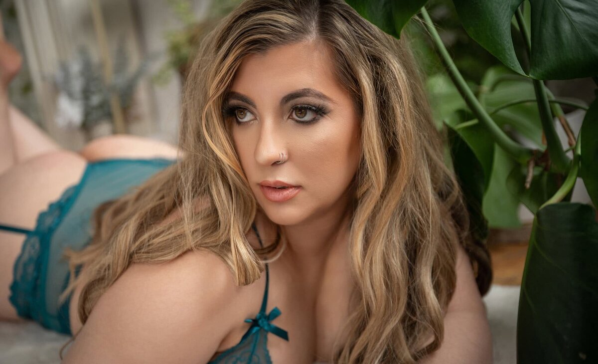 grandrapidsboudoirphotographer-45