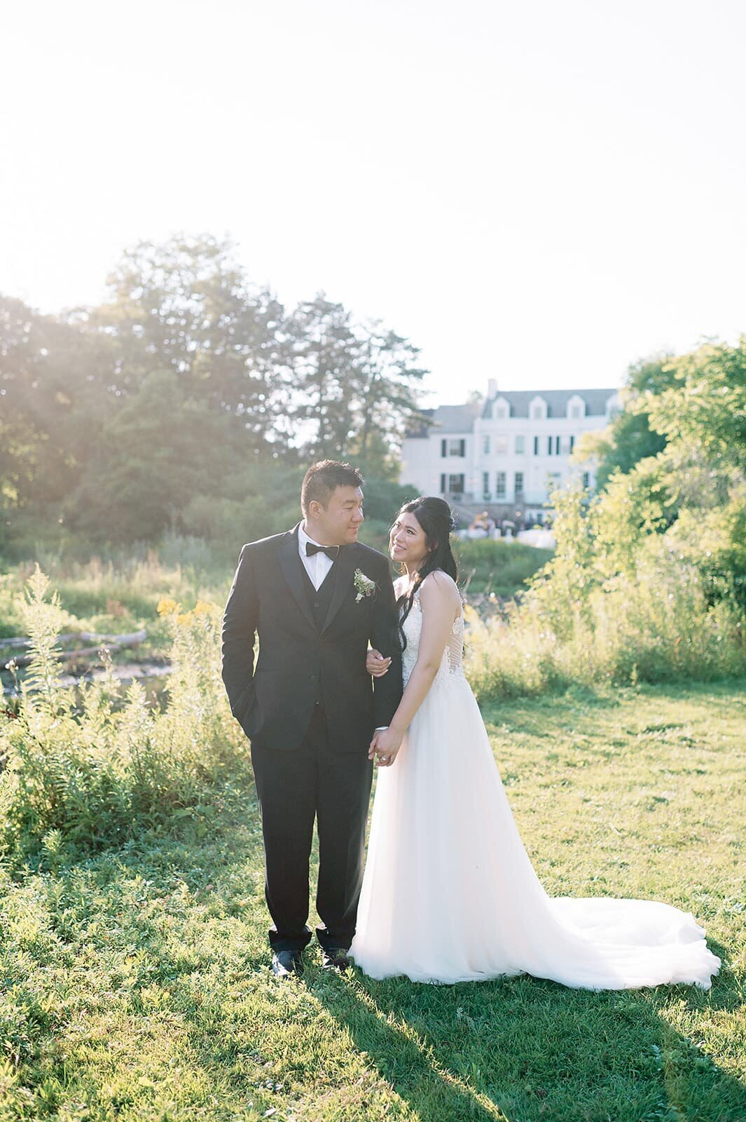 modern romantic harding waterfront estate wedding mississauga wedding venue jacqueline james photography