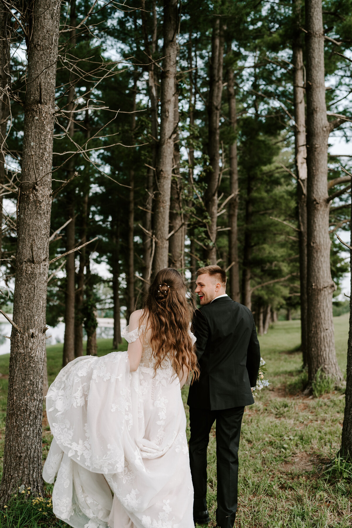 kraber-the-gathering-grounds-iowa-wedding-50