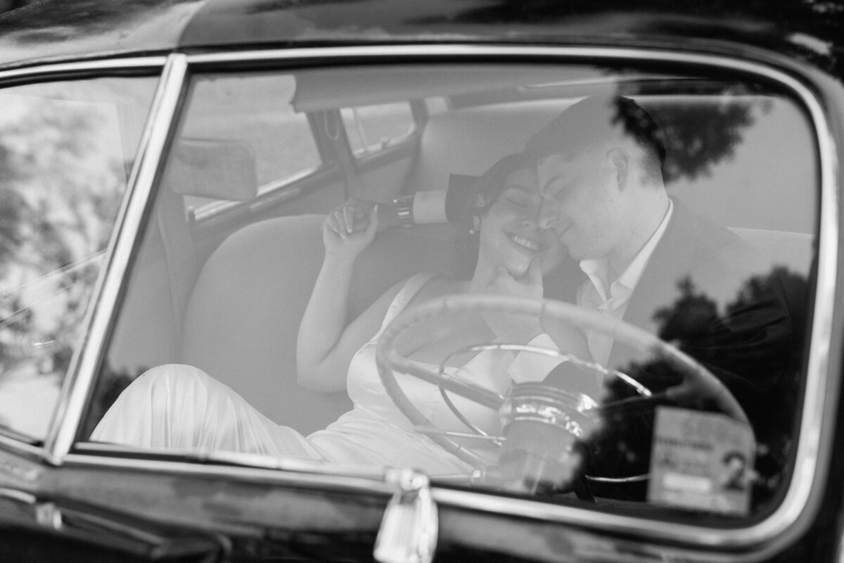 vintage-car-engagement-session-cara-marie-photography-65