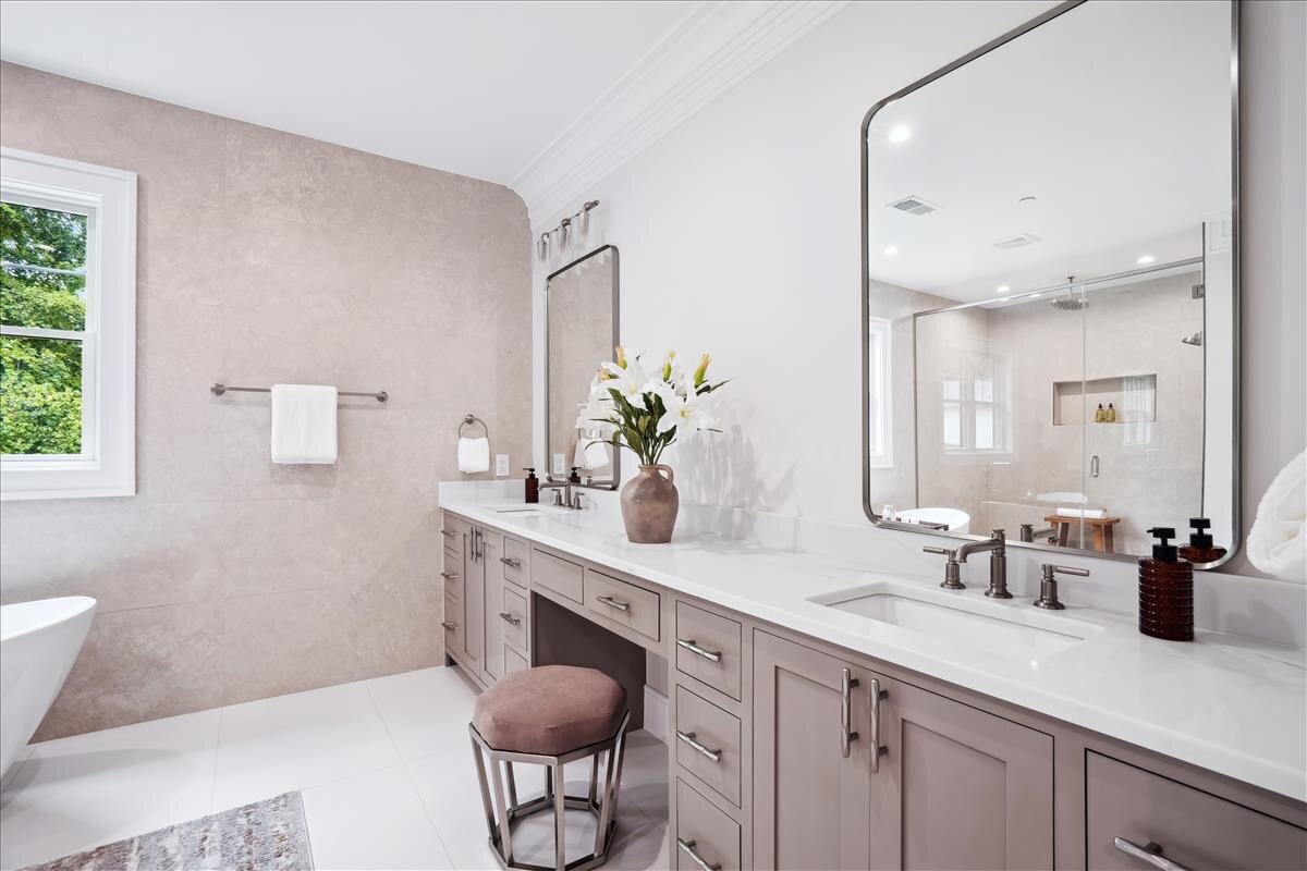 upper level-primary bath-dsc05305-551
