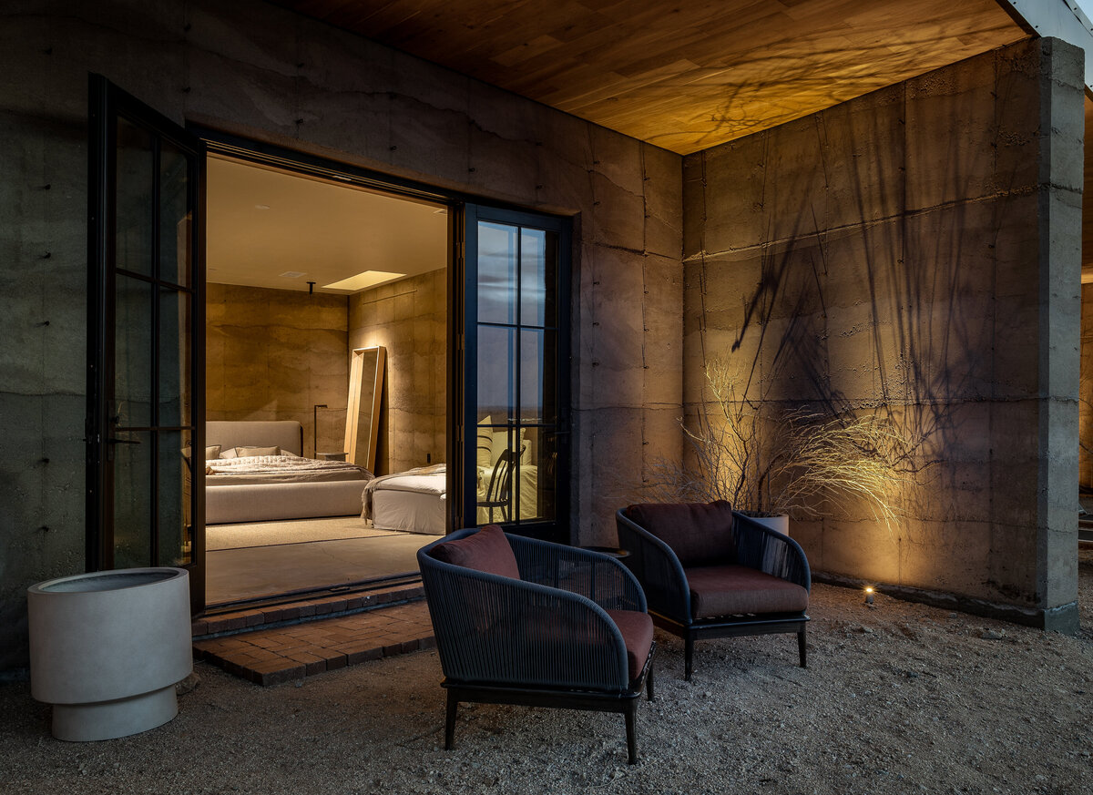 24_SUITES_roadrunner_evening