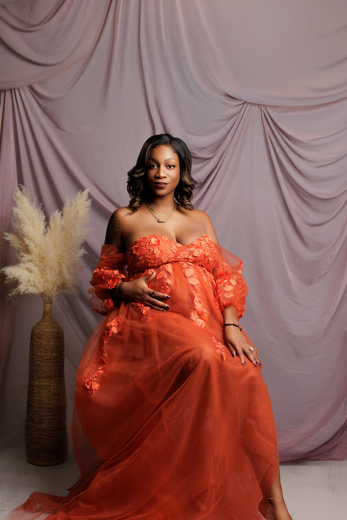 NW Arkansas maternity photoshoot, Fayetteville AR maternity photography, maternity portraits near me