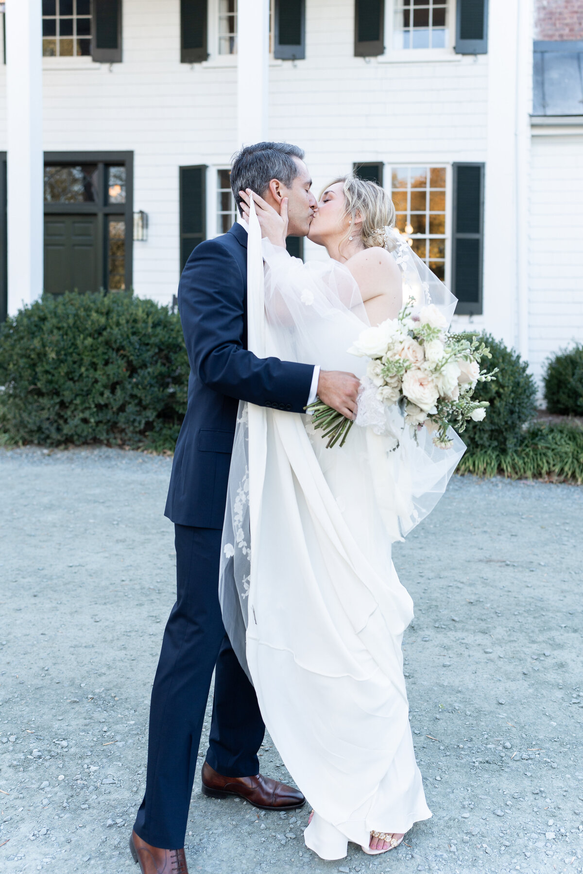 Hannah Malloy Virginia Wedding Portrait Family Photographer-715