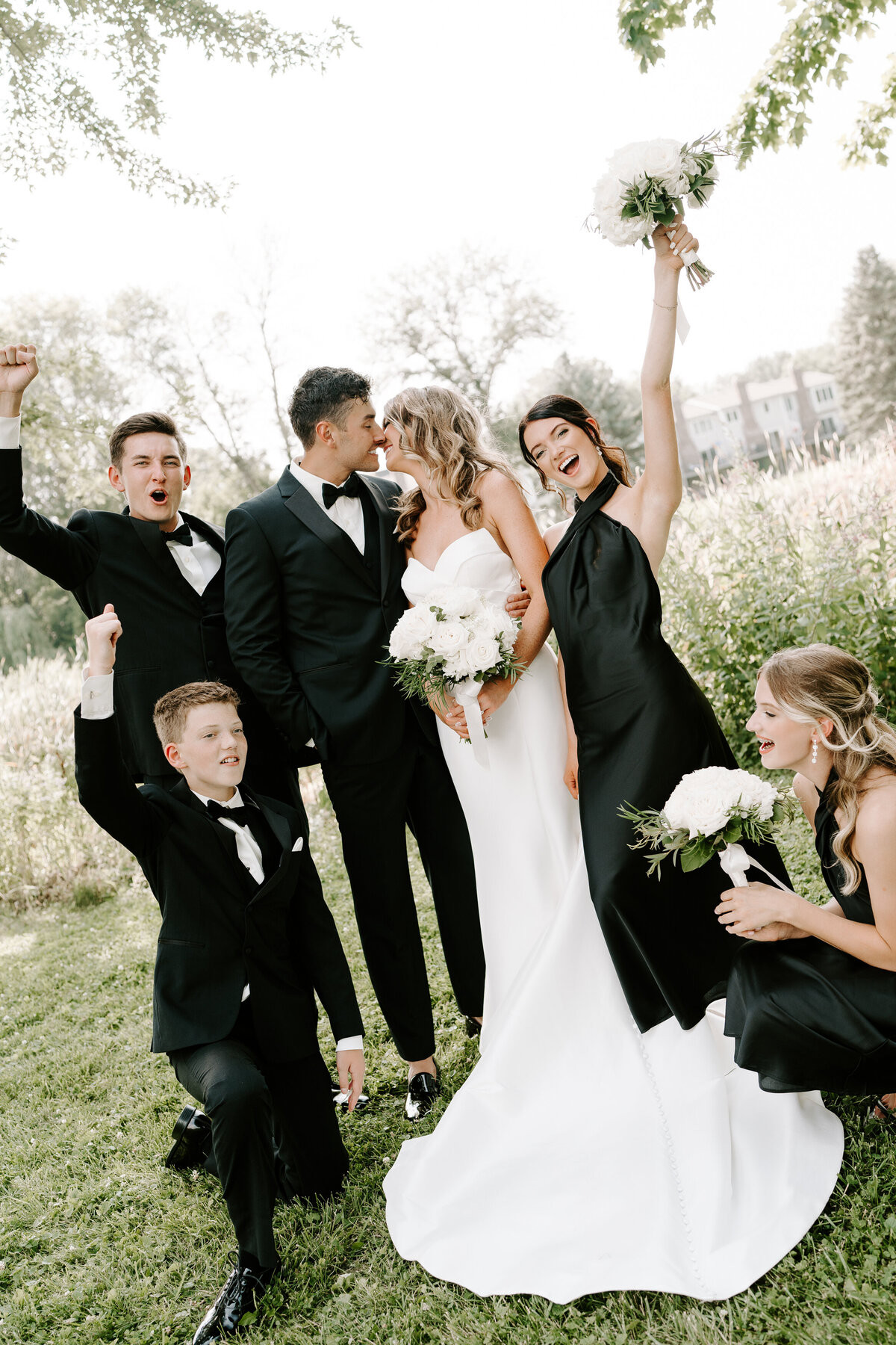 abby-parker-lake-minnetonka-wedding-34