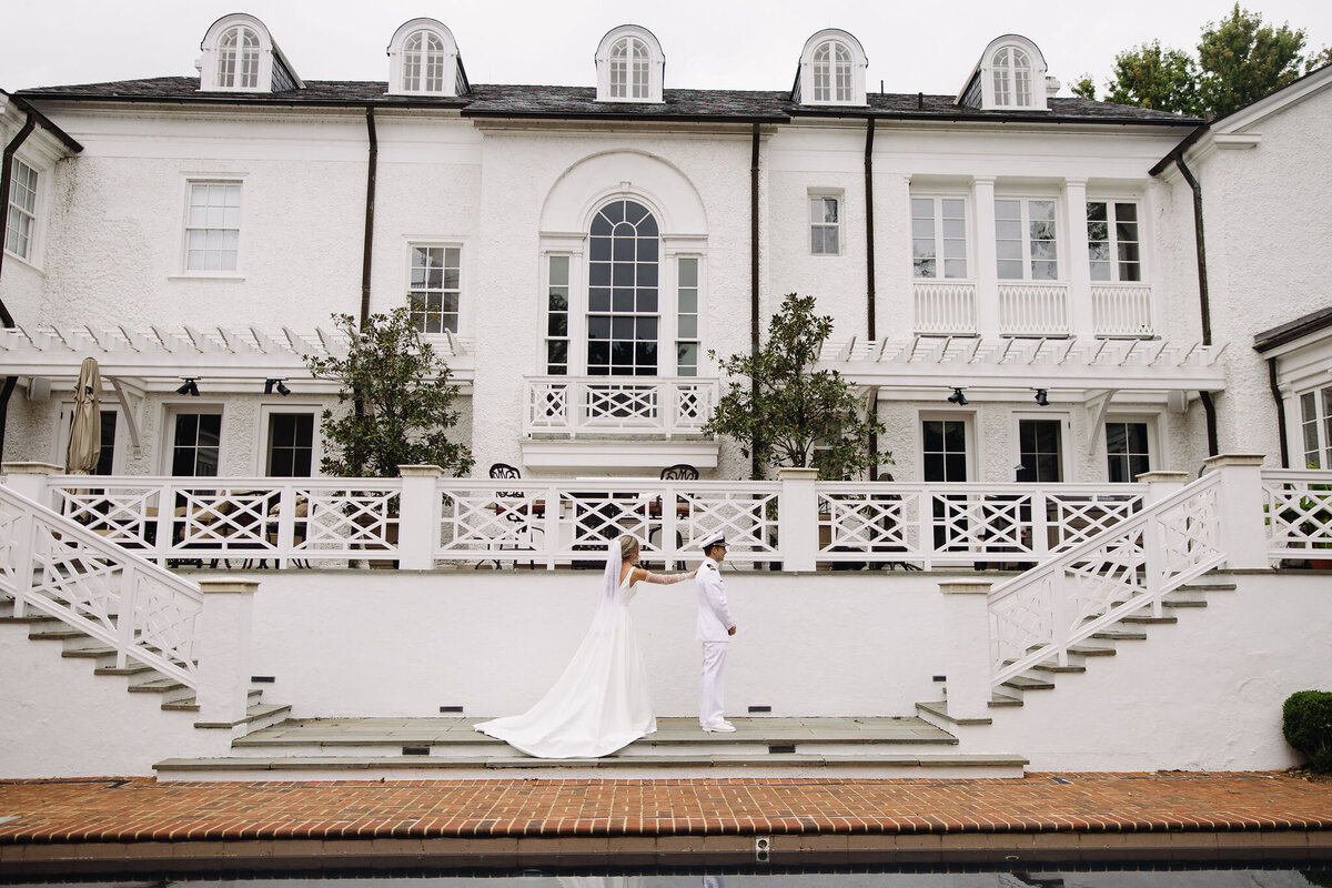 Outdoor Wedding by Virginia Wedding Photographer