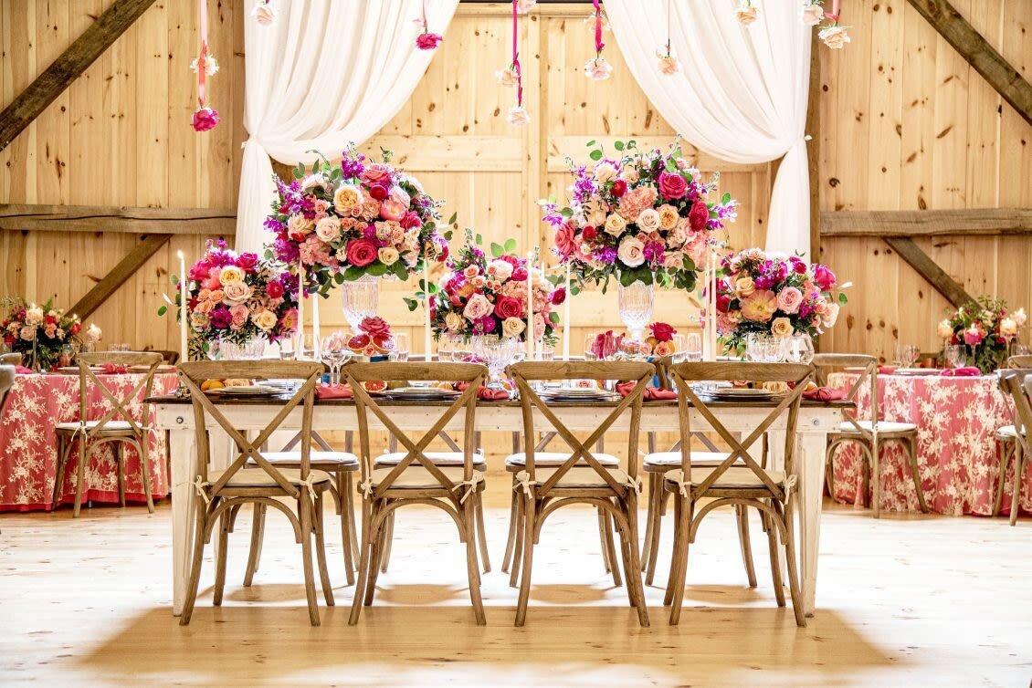68d1a5b9feb8d6db7c3f966a_pink-romantic-country-barn-wedding-3-1130x754.jpg