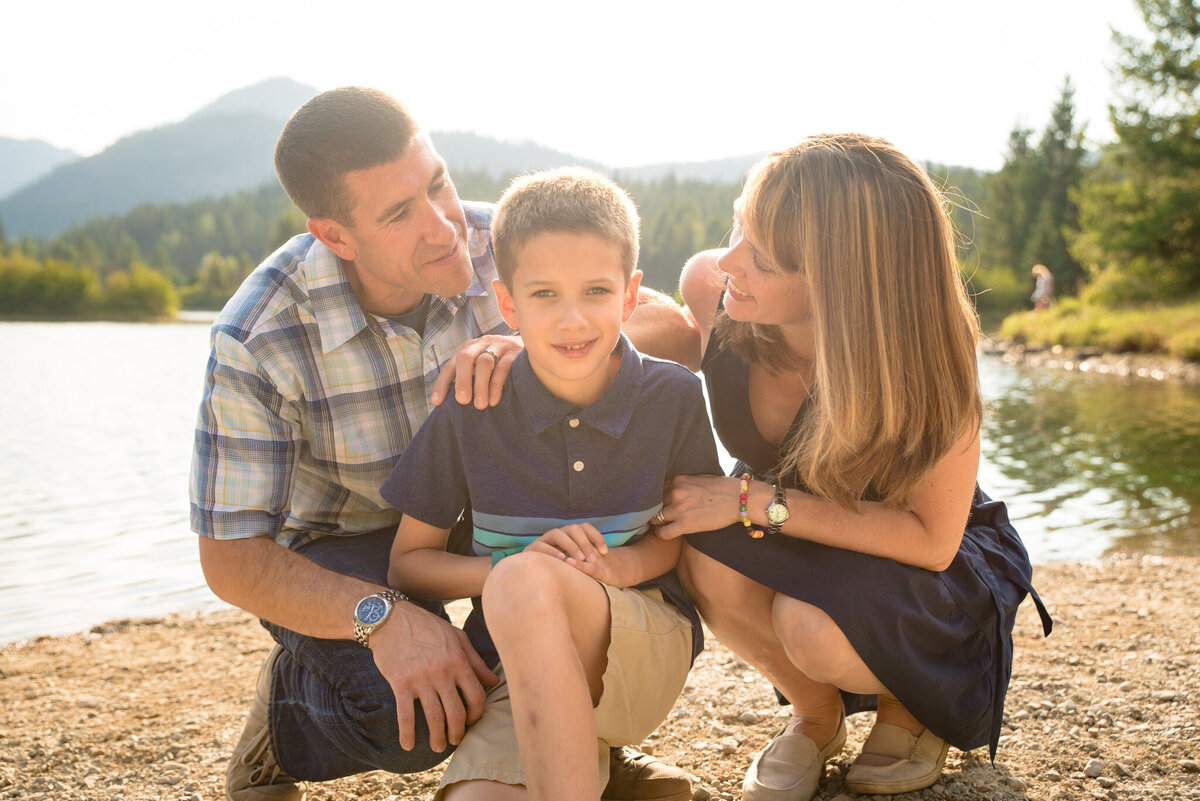 Sammamish and Issaquah Family Photographer Gold Creek Pond Session 
