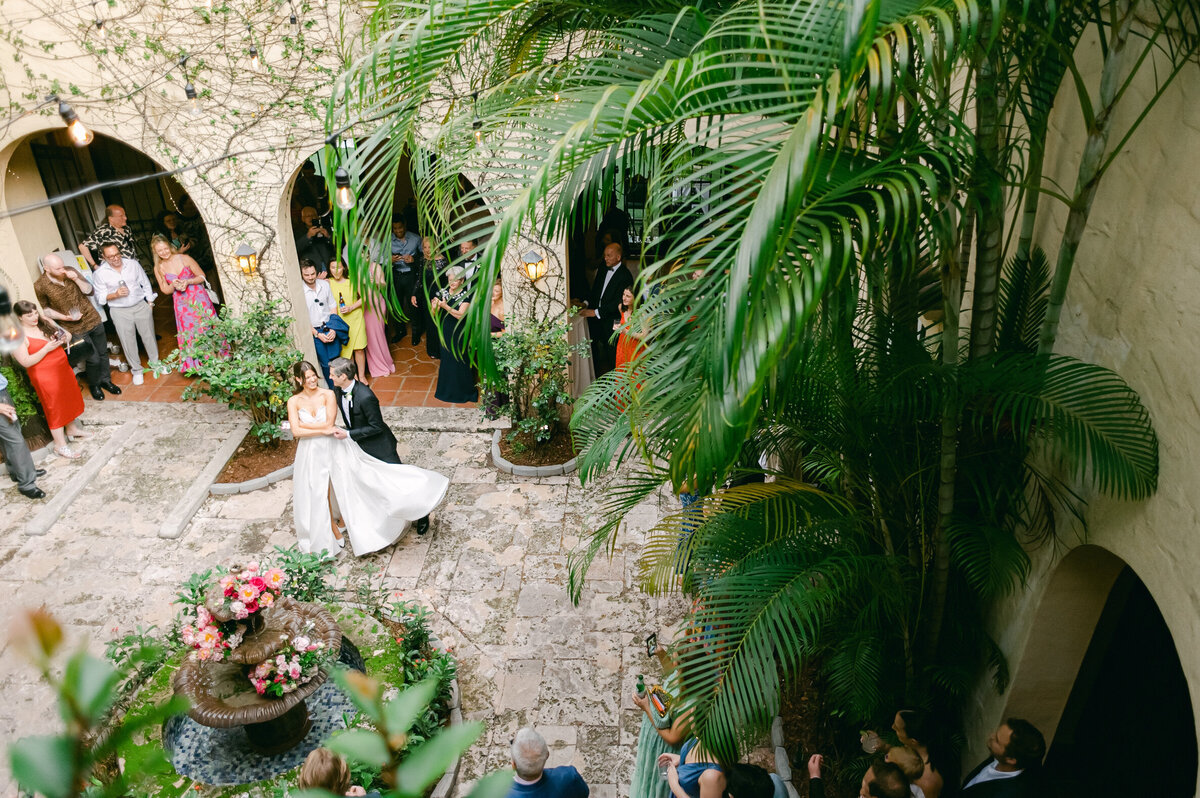 Vibrant Pink Villa Woodbine wedding by kolour haus-193