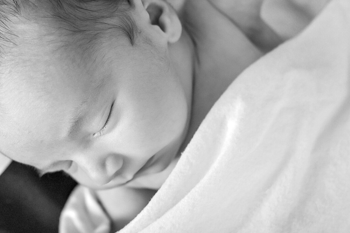 BrandenburghNewborn-24bw