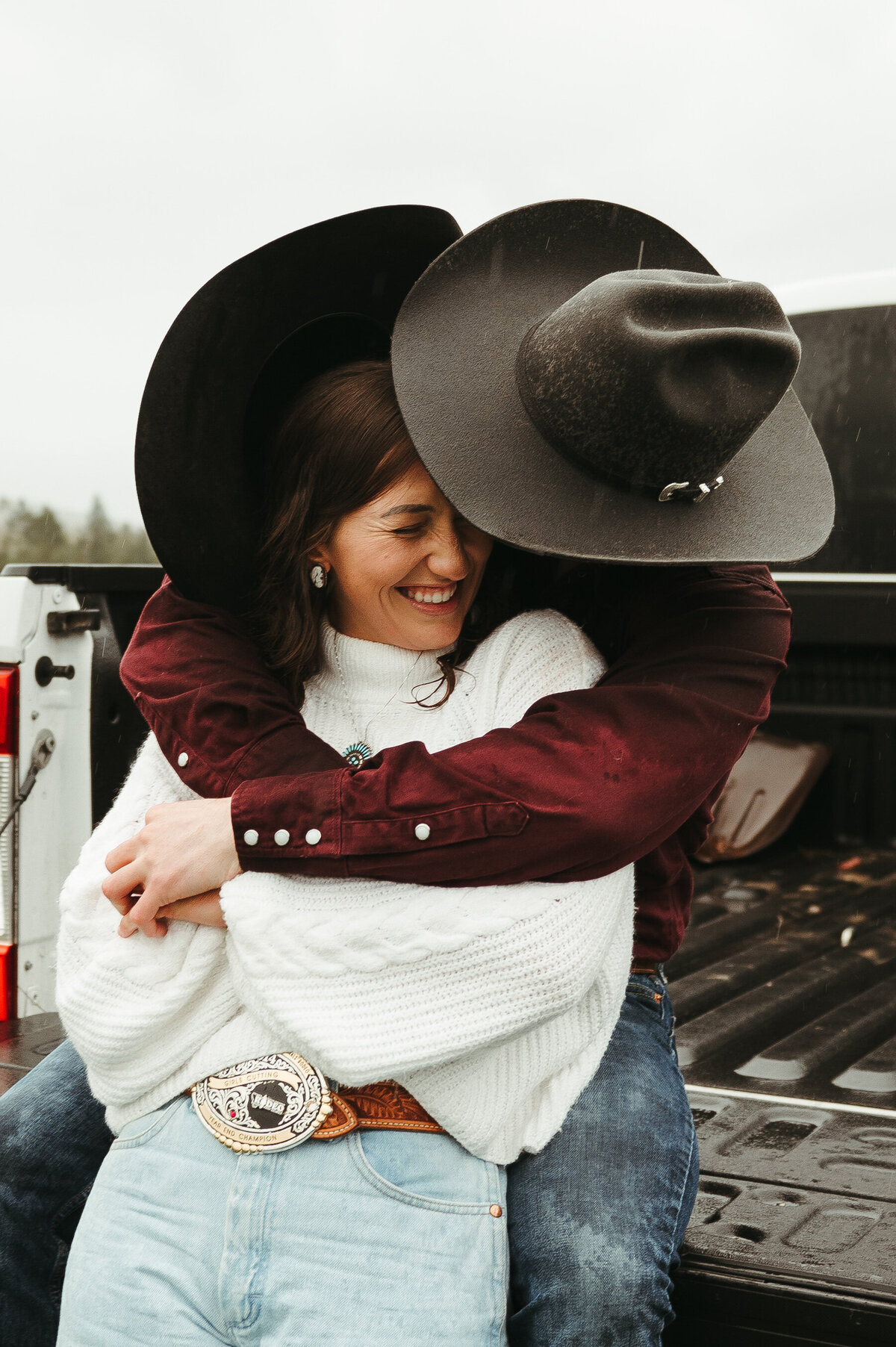 presley-gray-photo-montana-western-style-engagement-4052