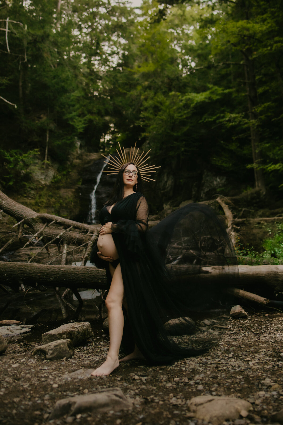 Amanda-Ellis-Maternity-Goddess-Cascade-Falls-Ruby-Jean-Photography-6