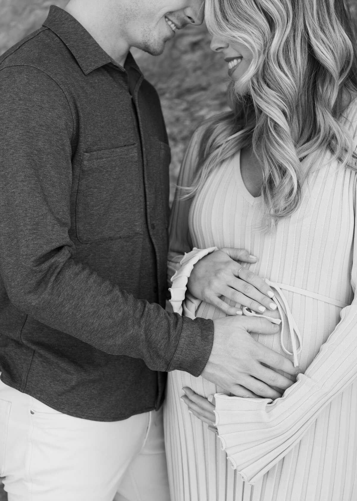 black and white romantic maternity photo