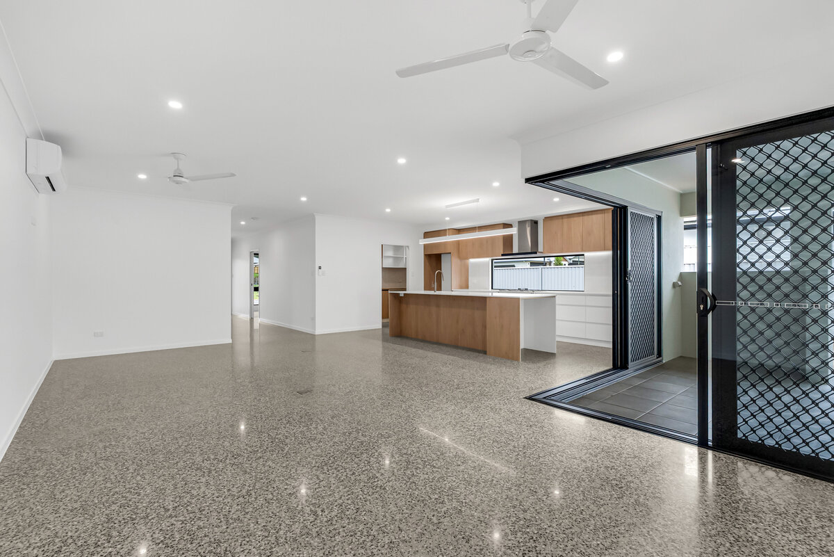 Custom Rockycreek 2 Living Area