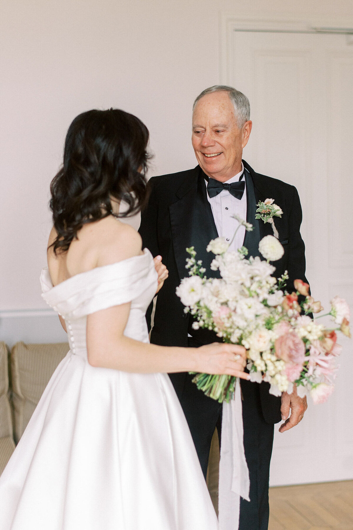 Maïlys Fortune Photography Husband Wife Wedding Weddings Photography France Switzerland Italy Timeless Dreamy Imagery Bilingual French English Destination Weddings Destination Wedding Provence French Riviera Paris Lake Como Tuscany63
