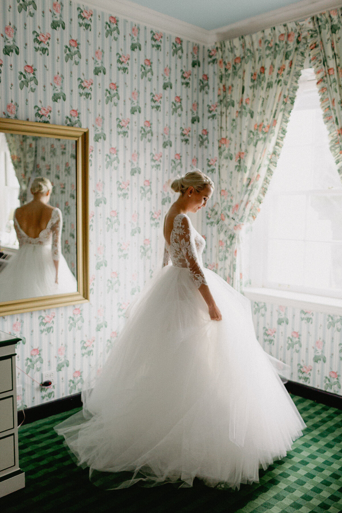 Moody-Natural-Light-Wedding-Elegant